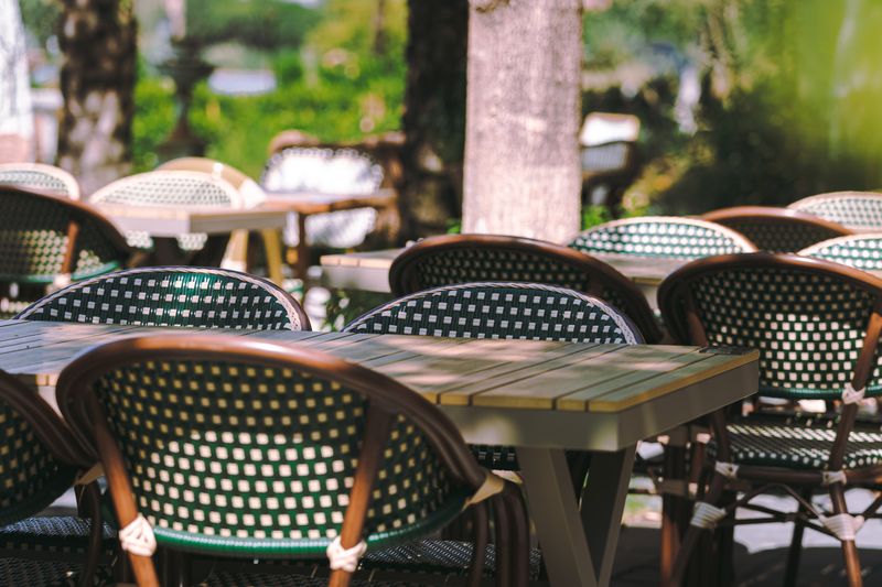 Outdoor patio seating at Punch pizza Grand Ave